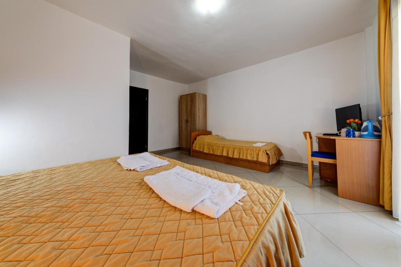 Hotel Suzana Budva Exterior foto
