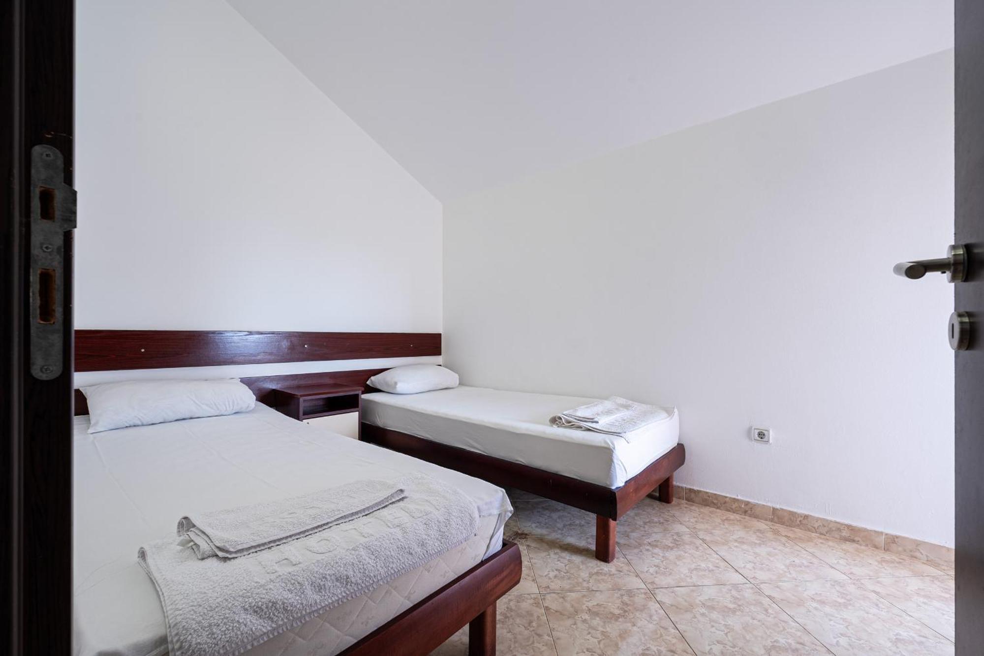 Hotel Suzana Budva Zimmer foto