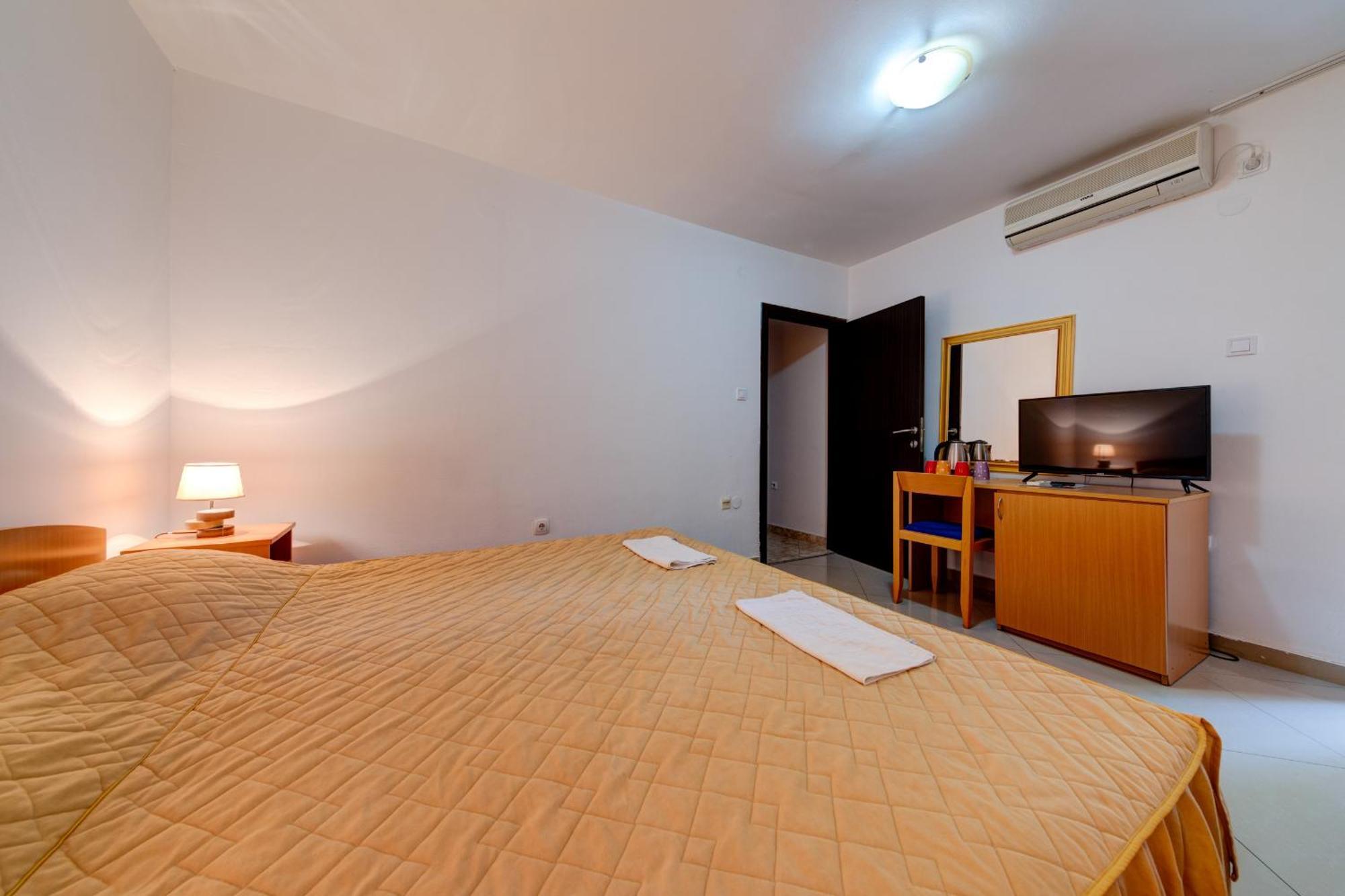 Hotel Suzana Budva Zimmer foto
